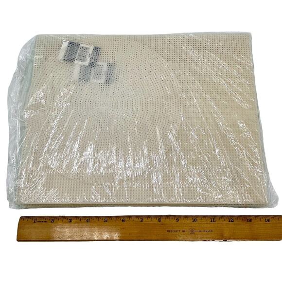 New Plastic Canvas Sheets 10.5 X 13.5 Inches Clear Green Quick Count 7 Mesh Lot - Picture 7 of 8